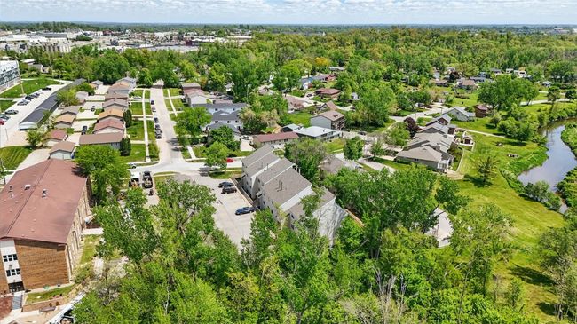APT-304 - 215 40 Th Street Dr, Condo with 3 bedrooms, 2 bathrooms and null parking in Cedar Rapids IA | Image 32