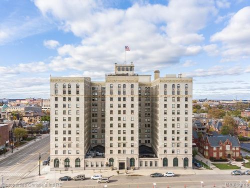 apt-311-15 E Kirby St, Detroit, MI, 48202-4039 | Card Image