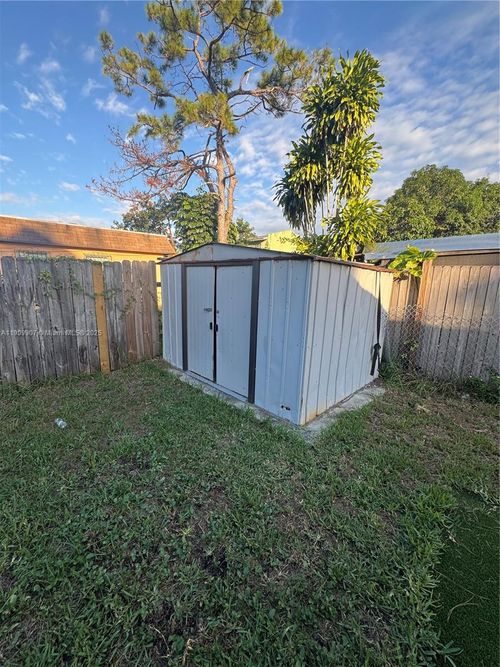 20769 Nw 41st Avenue Rd, Miami Gardens, FL, 33055-1300 | Card Image