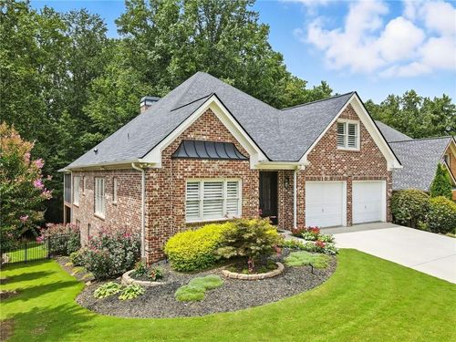 1095 Grace Hill Dr, Roswell, GA, 30075-5881 | Card Image