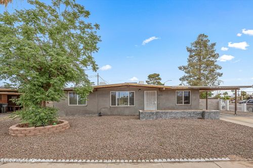 4036 N Sioux Avenue, Tucson, AZ, 85705 | Card Image