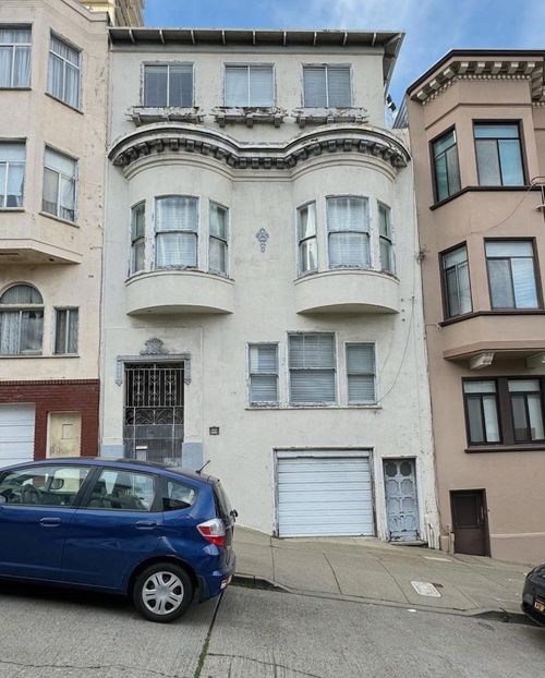 922 Vallejo St, San Francisco, CA, 94133-3711 | Card Image