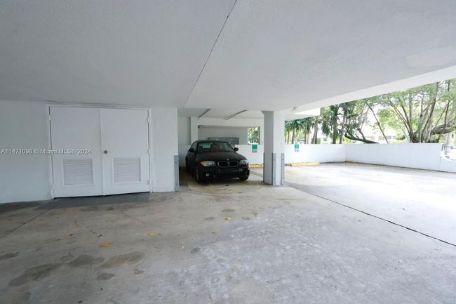 APT-3C - 150 Sunrise Dr, Condo with 2 bedrooms, 2 bathrooms and null parking in Key Biscayne FL | Image 35