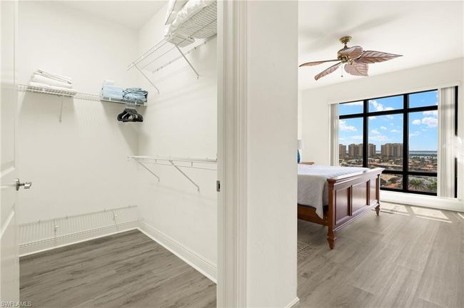 Walk in closet | Image 24