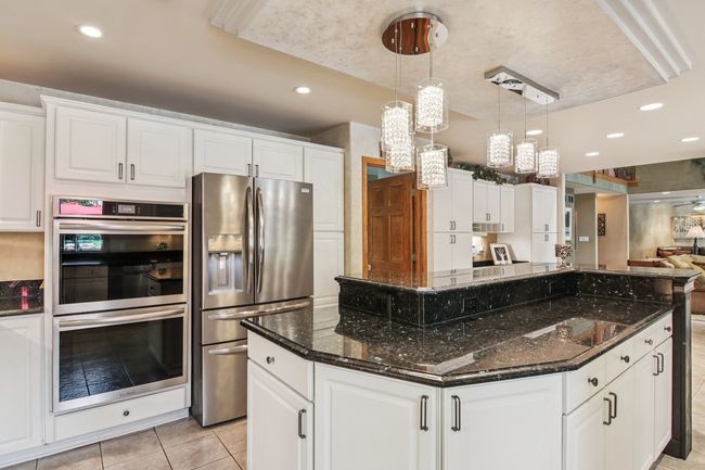 22454 Hinspeter Dr, House other with 4 bedrooms, 4 bathrooms and 3 parking in Frankfort IL | Image 16