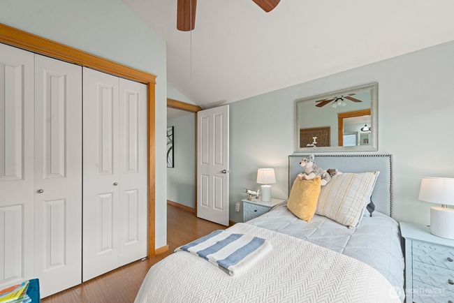 The second ensuite bedroom. | Image 17