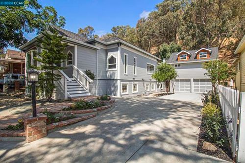 80 Canyon Lake Dr, Port Costa, CA, 94569 | Card Image