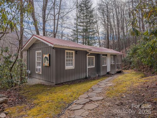 155 Mull Cove Rd, Maggie Valley, NC, 28751-8524 | Card Image