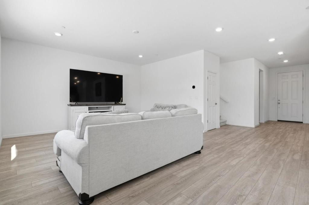 Residential in Hollister 5