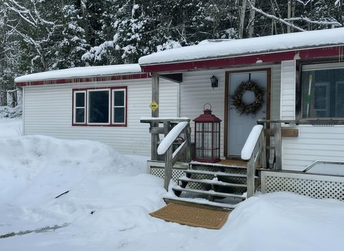 7139 Vt Route 100, Whitingham, VT, 05361-9582 | Card Image