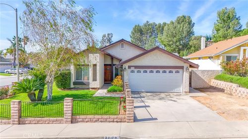 23104 Poplar Glen Cir, Valencia, CA, 91354-2035 | Card Image