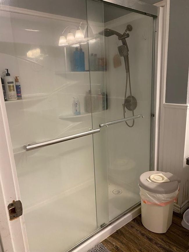 Walk-in Shower in Primary Bathroom | Image 26