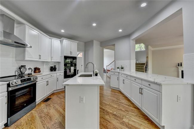 5915 Masters Club Dr, House other with 5 bedrooms, 4 bathrooms and null parking in Suwanee GA | Image 28