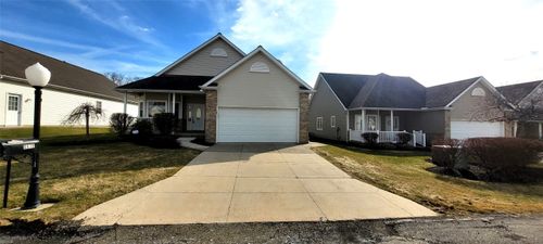 6610 Meadowland Cir, Erie, PA, 16509-8208 | Card Image