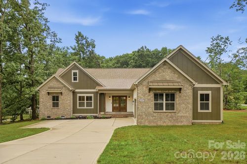 4527 Burrenfort Dr, Denver, NC, 28037-7684 | Card Image