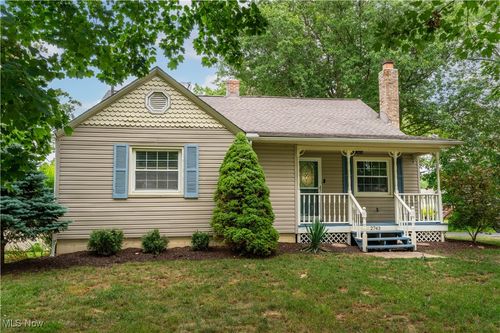 2743 N Bender Ave, Coventry Township, OH, 44319-1871 | Card Image
