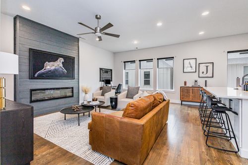 1120 Lavender Rdg, Dallas, TX, 75204-6123 | Card Image