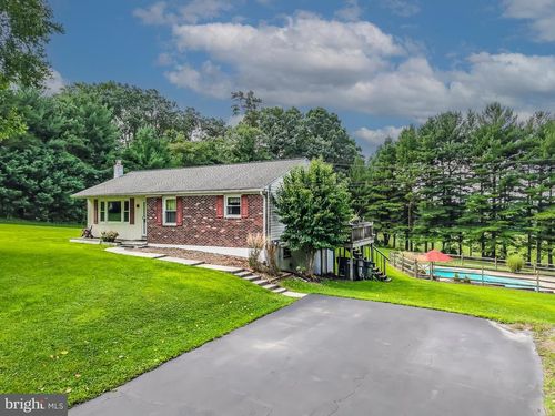 870 Doe Run Rd, COATESVILLE, PA, 19320-4341 | Card Image
