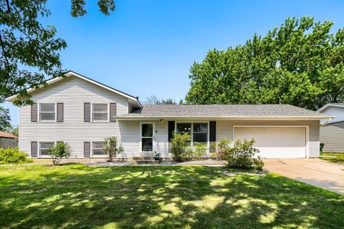 10439 Thrush St Nw, Coon Rapids, MN, 55433-4654 | Card Image