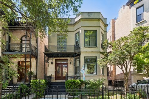 1f-709 W Roscoe St, CHICAGO, IL, 60657-2407 | Card Image