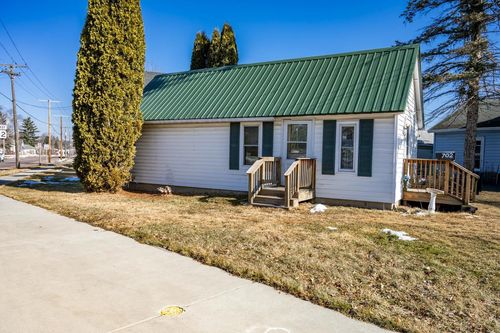 702 Academy St, ELROY, WI, 53929-1101 | Card Image