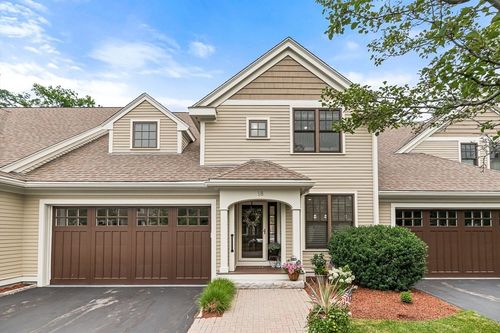 18-18 Graystone Cir, Winchester, MA, 01890-3873 | Card Image