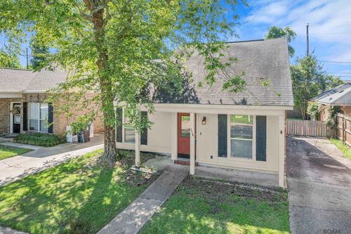 330 Meadow Crossing Dr, Baton Rouge, LA, 70820-8317 | Card Image