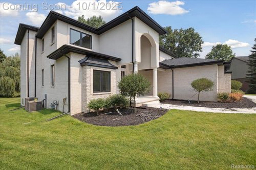 46676 Grand Oak Ct, Canton, MI, 48187-5501 | Card Image