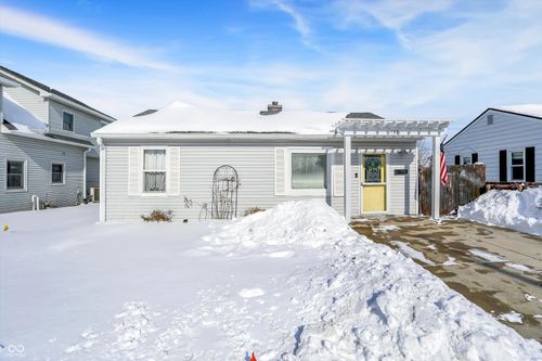 452 Broadway St, Greenwood, IN, 46143-1312 | Card Image