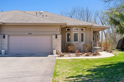 7052 Crowne Oak Road, Eden Prairie, MN, 55344 | Card Image