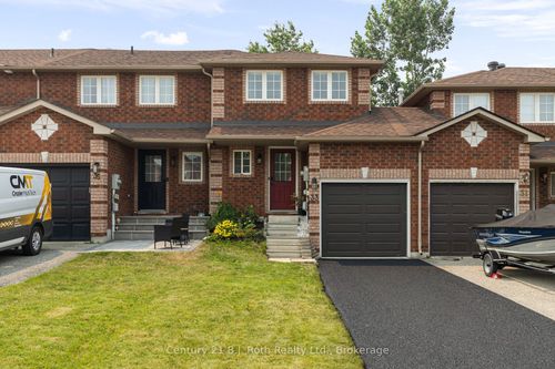33 Courtney Cres, Barrie, ON, L4N5S7 | Card Image