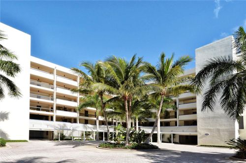 122-1930 Harbourside Dr, LONGBOAT KEY, FL, 34228-4218 | Card Image