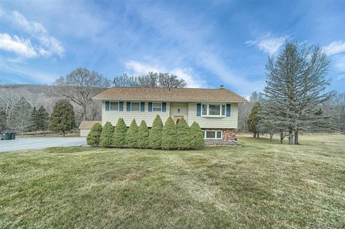 25 Emily Ln, Monroe, NY, 10950-2048 | Card Image