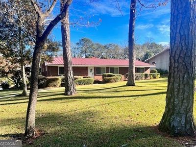 318 N. Main St., House other with 3 bedrooms, 2 bathrooms and null parking in Statesboro GA | Image 1