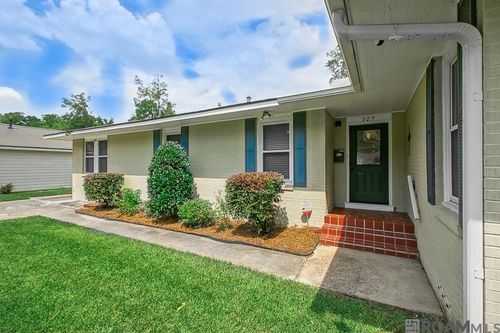 327 Marion Dr, Baton Rouge, LA, 70806-4412 | Card Image