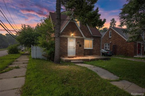 12603 Riad St, Detroit, MI, 48224-1007 | Card Image
