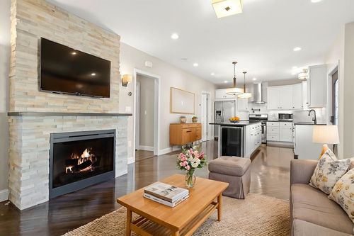 1-110-108 Burrill St, Swampscott, MA, 01907-1946 | Card Image