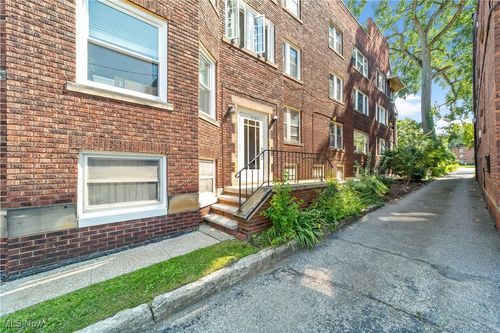apt-18-2707 Lancashire Rd, Cleveland, OH, 44106-5554 | Card Image