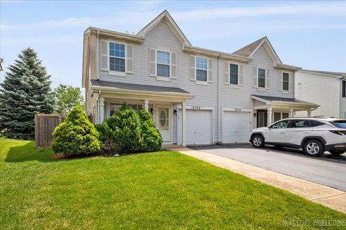 2722 Cedar Glade Rd, Naperville, IL, 60564-8470 | Card Image