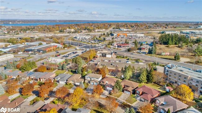 17 Mayfair Dr, House other with 5 bedrooms, 2 bathrooms and 4 parking in Barrie ON | Image 41