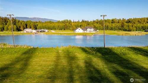 18001 Bow Lake Ln, Bow, WA, 98232-9558 | Card Image