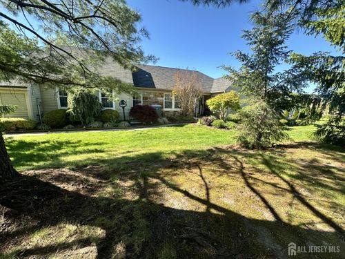 67 Yorkshire Dr, Monroe, NJ, 08831-4730 | Card Image