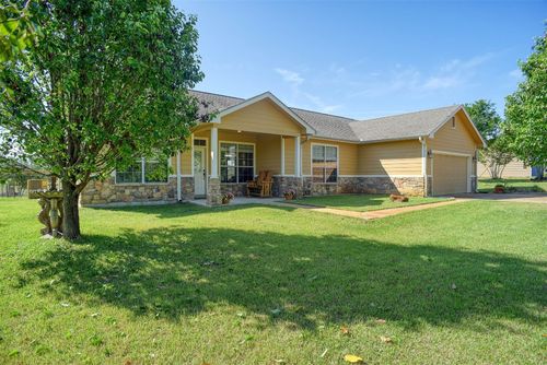 937 Highway 21 E, Bastrop, TX, 78602-5714 | Card Image