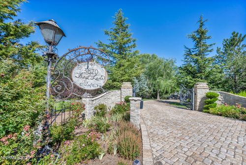 3820 Frost Ln, Reno, NV, 89511-7666 | Card Image