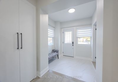 376 Northcliffe Blvd, House other with 3 bedrooms, 5 bathrooms and 3 parking in York ON | Image 3