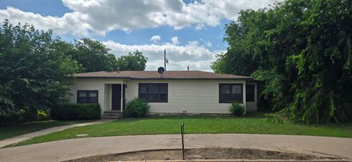 307 Pou Ave, Ballinger, TX, 76821-4035 | Card Image