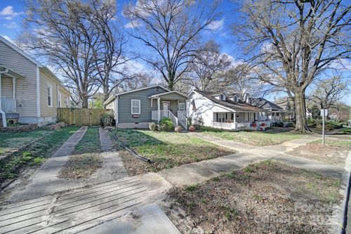 113 W 5th Ave, Gastonia, NC, 28052-4325 | Card Image
