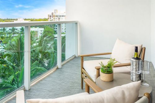 apt-630-2301 Collins Ave, Miami Beach, FL, 33139-1615 | Card Image