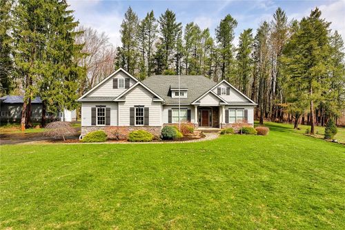 40 Gordon Rd, Spencerport, NY, 14559-9531 | Card Image