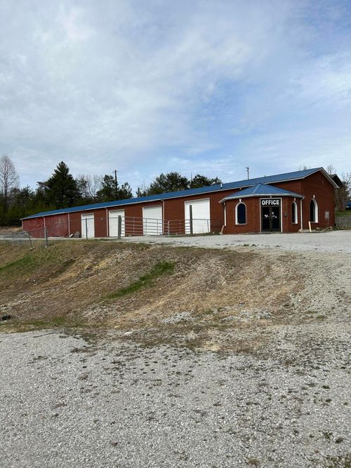 9025 S Us Highway 25, Corbin, KY, 40701-5092 | Card Image